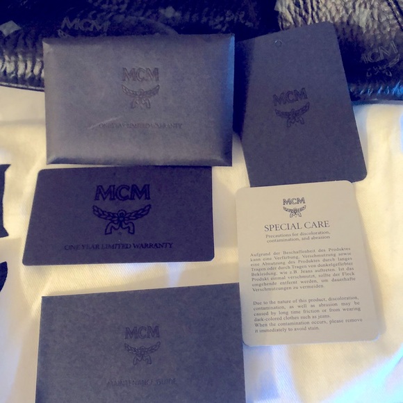 💯AUTH MCM ❤️ IN MINT CONDITION 🎉 - Picture 5 of 12